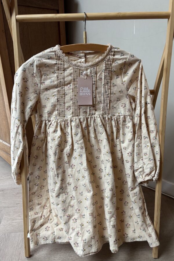 Dress Beige flower 134/140